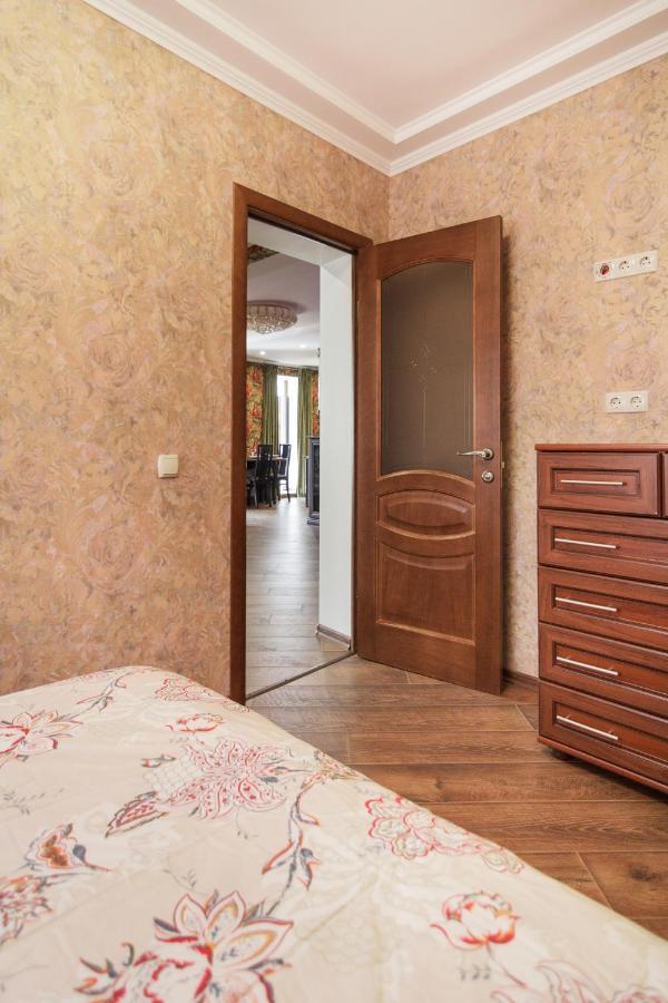 Deribasovskay Street Apartments Odessa Exteriör bild